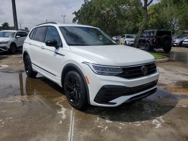 new 2024 Volkswagen Tiguan car, priced at $33,889