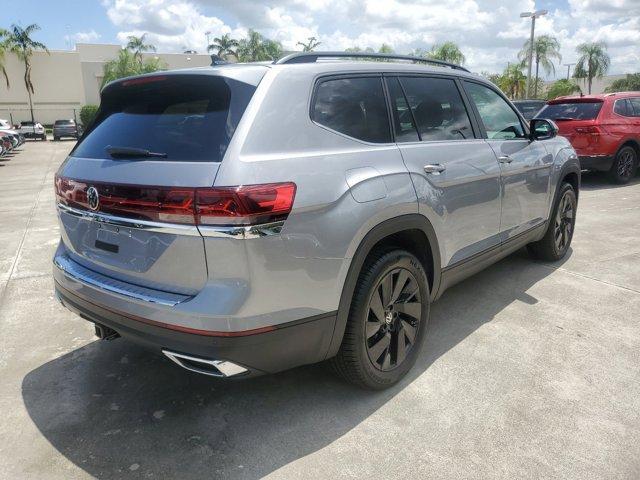 new 2024 Volkswagen Atlas car, priced at $39,046