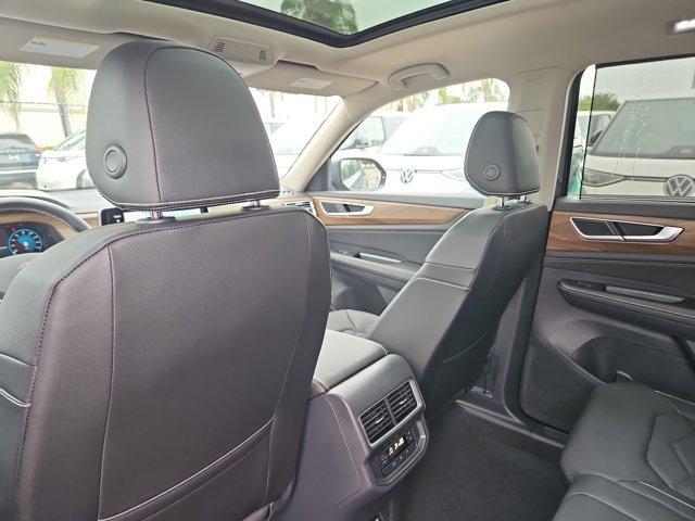 new 2025 Volkswagen Atlas car, priced at $43,530