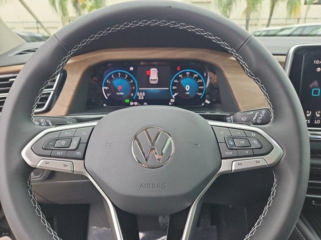 new 2025 Volkswagen Atlas car, priced at $43,530