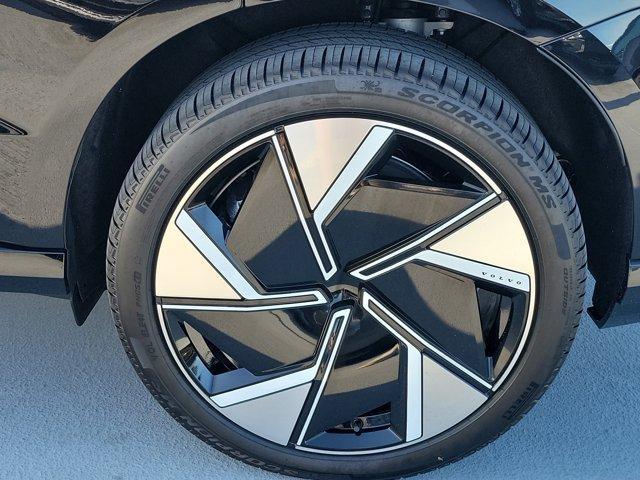 new 2025 Volvo EX90 car, priced at $92,300