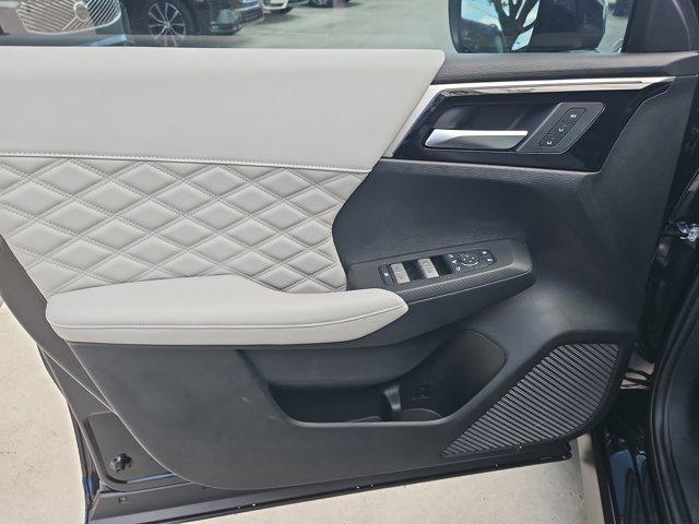 new 2025 Mitsubishi Outlander PHEV car, priced at $50,015
