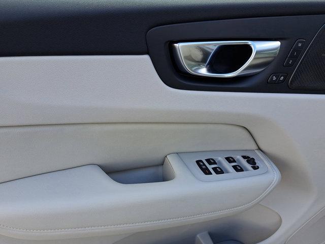 new 2026 Volvo XC60 Plug-In Hybrid car, priced at $72,051