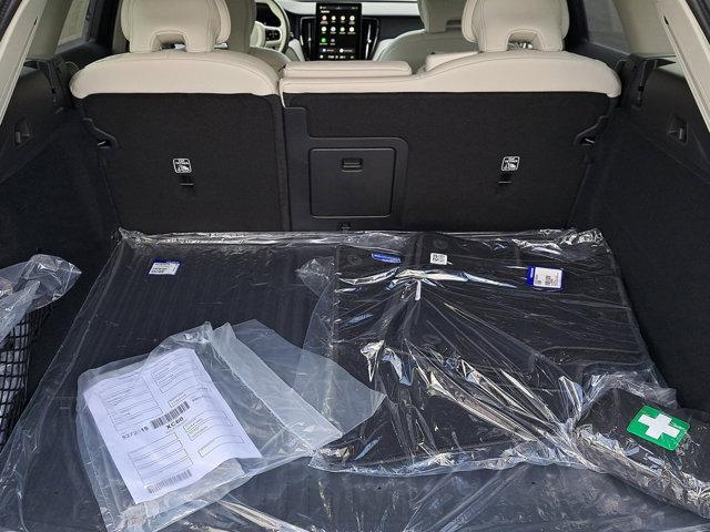 new 2026 Volvo XC60 Plug-In Hybrid car, priced at $72,051