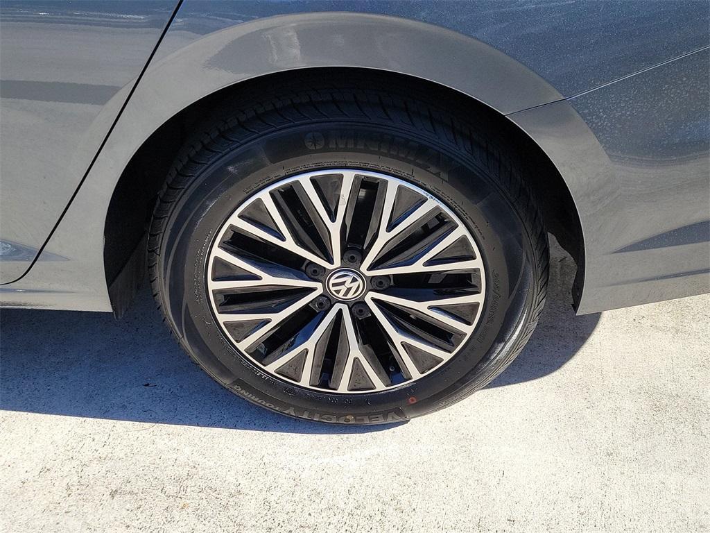 used 2021 Volkswagen Jetta car, priced at $16,877