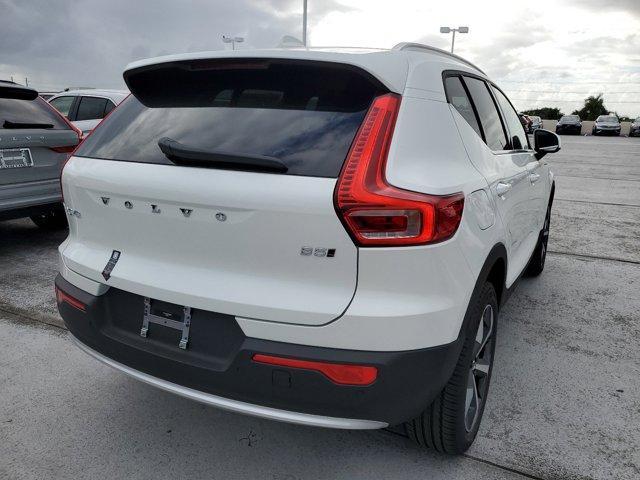 new 2025 Volvo XC40 car, priced at $45,465