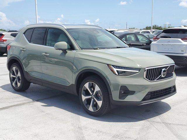 new 2025 Volvo XC40 car, priced at $48,565