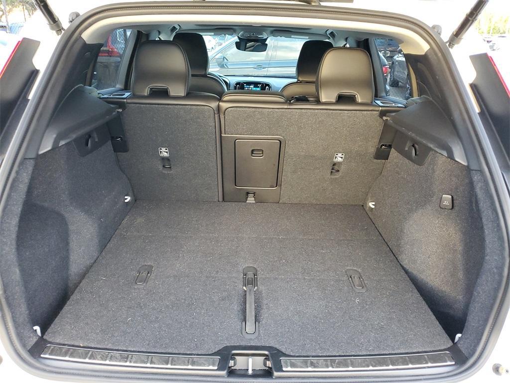 used 2024 Volvo XC40 car, priced at $37,988
