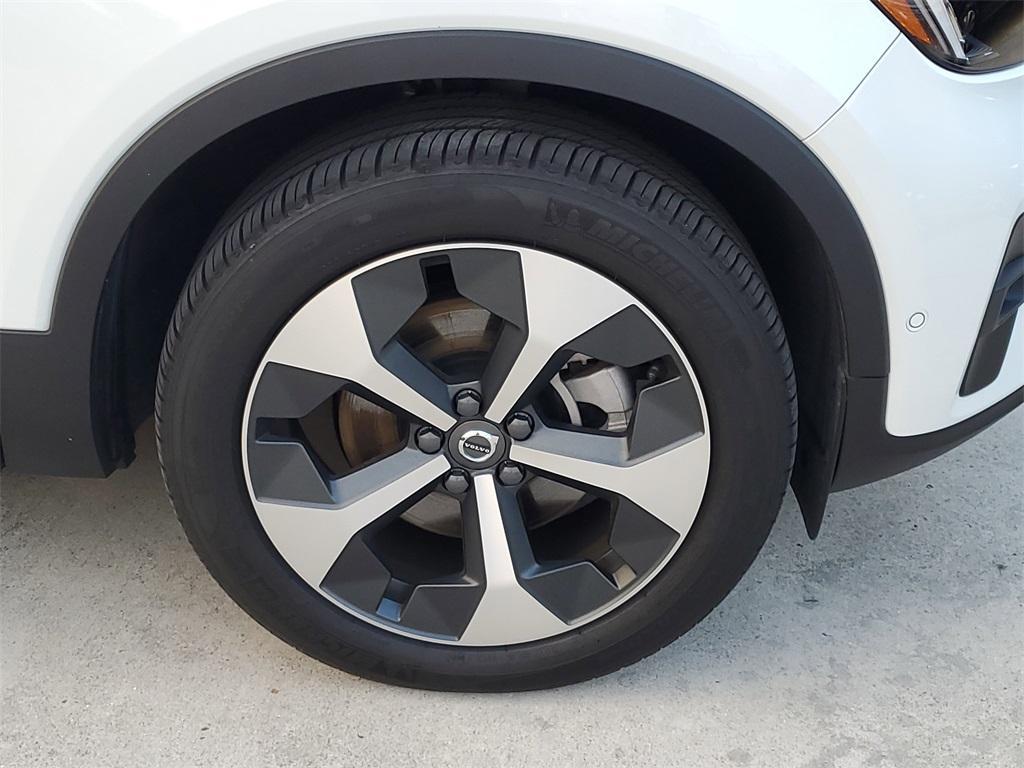 used 2024 Volvo XC40 car, priced at $37,988