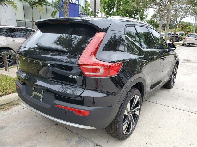 new 2025 Volvo XC40 car, priced at $50,595