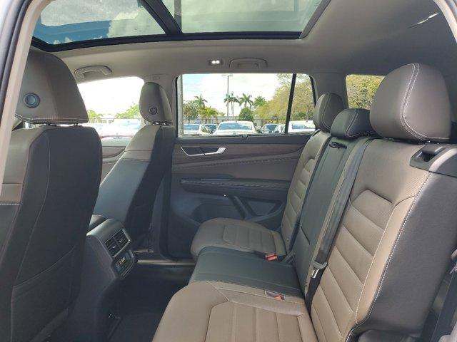 new 2025 Volkswagen Atlas car, priced at $47,298