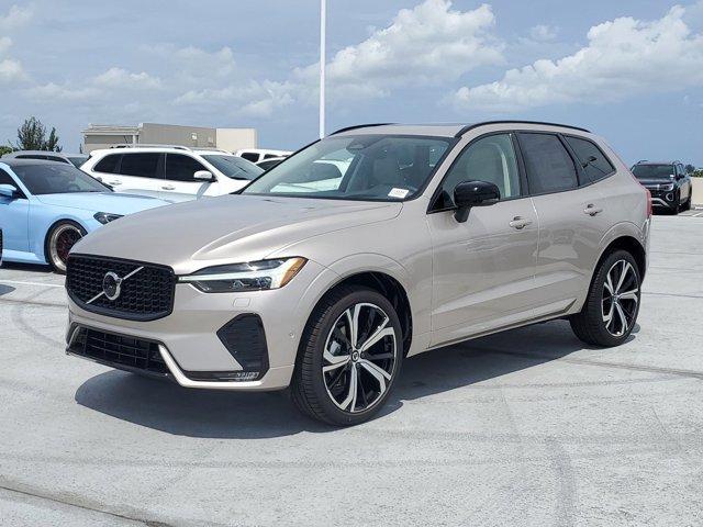 new 2025 Volvo XC60 car, priced at $61,025