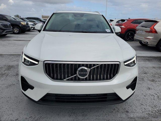 new 2025 Volvo XC40 car, priced at $45,465