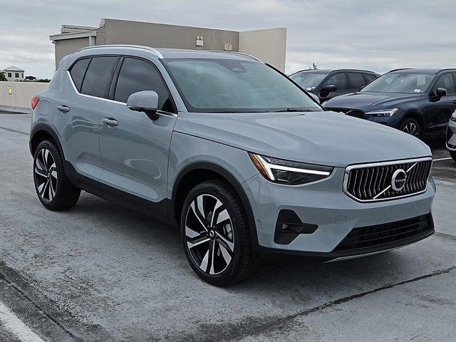 new 2025 Volvo XC40 car, priced at $49,825