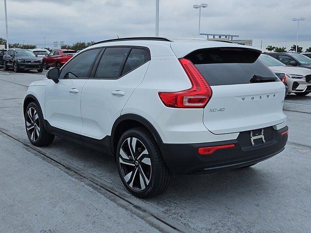 new 2025 Volvo XC40 car, priced at $50,040