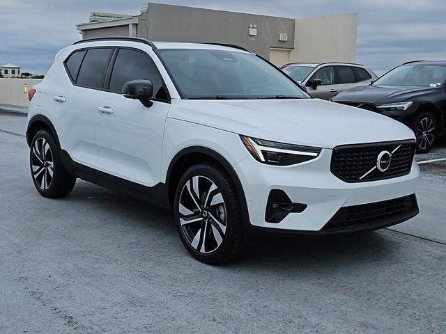 new 2025 Volvo XC40 car, priced at $50,040