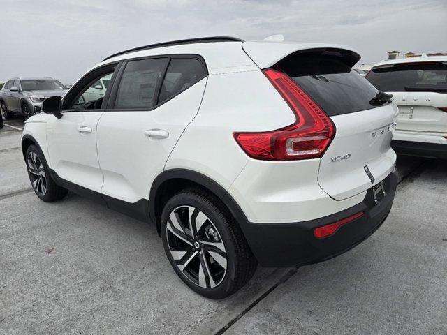 new 2025 Volvo XC40 car, priced at $51,215