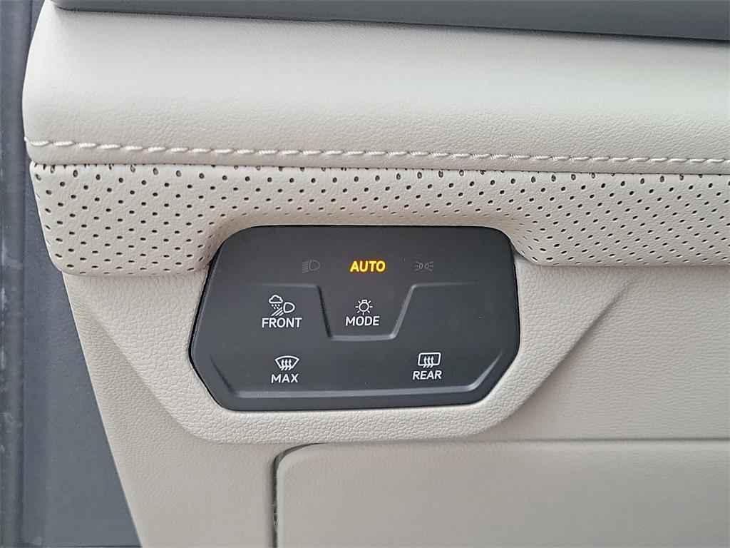 used 2024 Volkswagen Atlas car, priced at $34,277