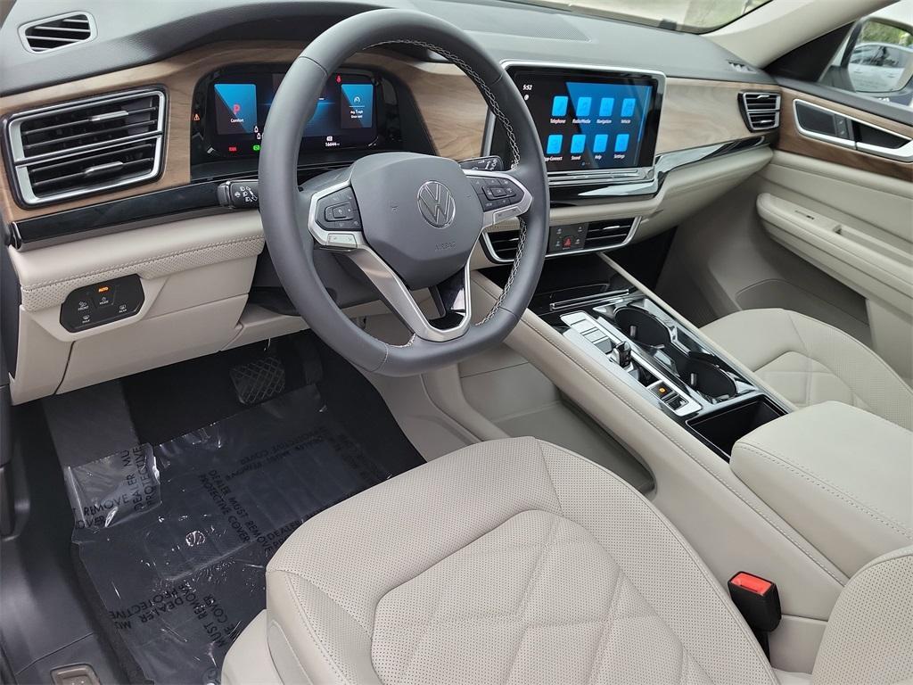 used 2024 Volkswagen Atlas car, priced at $34,277