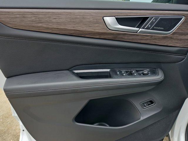 new 2025 Volkswagen Atlas car, priced at $53,651