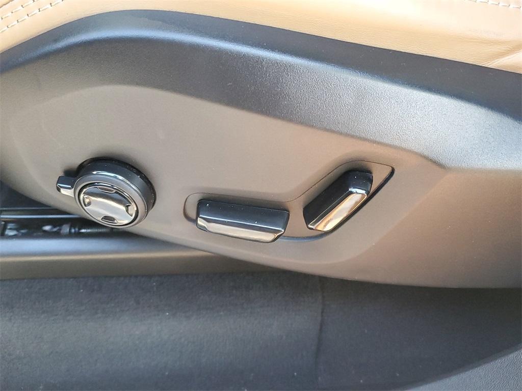 used 2023 Volvo XC90 car, priced at $53,488