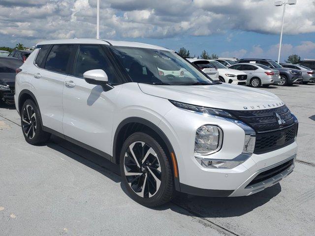 new 2024 Mitsubishi Outlander car, priced at $36,880