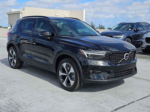 new 2025 Volvo XC40 car, priced at $47,145