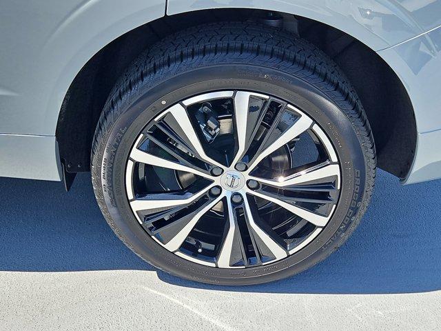 new 2025 Volvo XC60 car, priced at $53,510