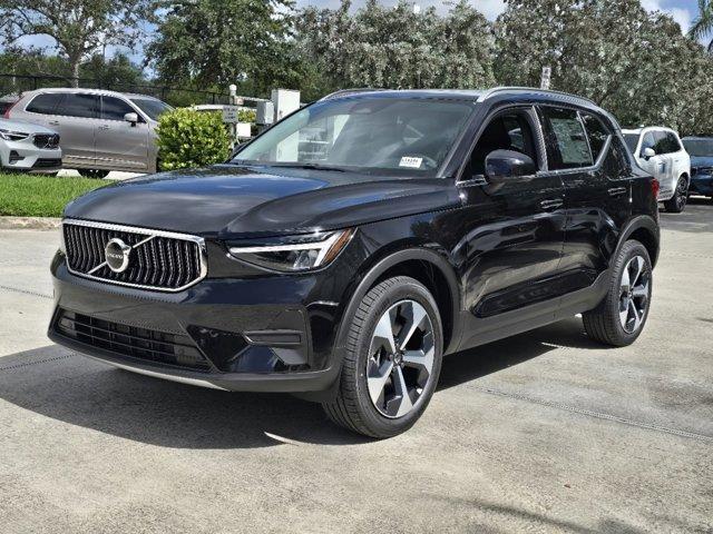 new 2025 Volvo XC40 car, priced at $46,015