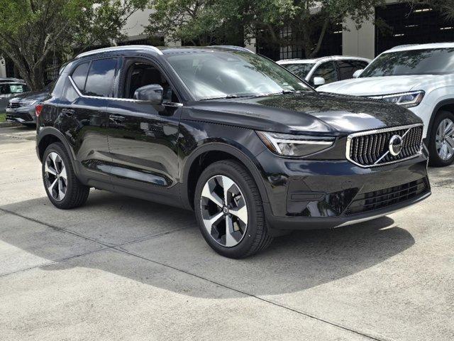 new 2025 Volvo XC40 car, priced at $46,015