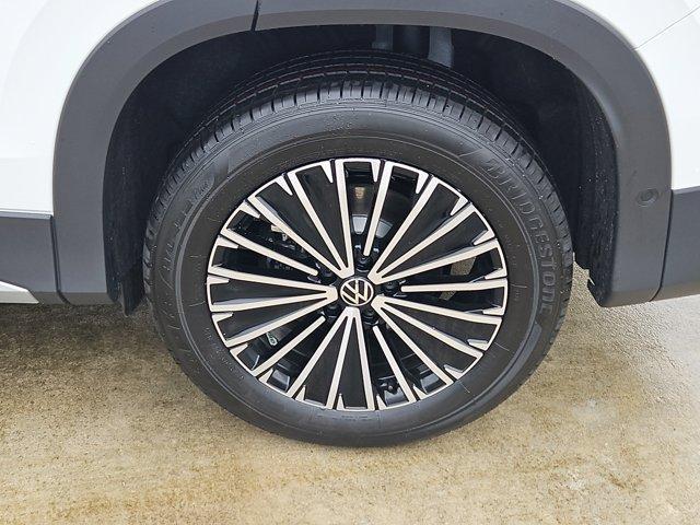 new 2025 Volkswagen Tiguan car, priced at $30,454