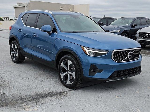 new 2025 Volvo XC40 car, priced at $47,200