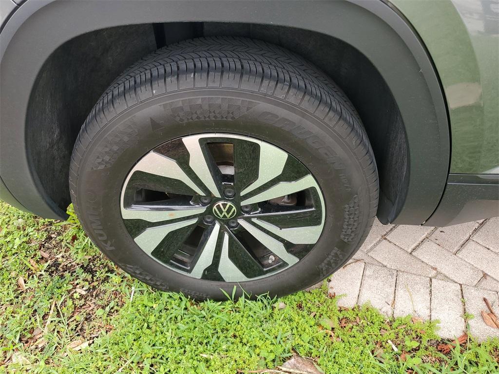 used 2024 Volkswagen Atlas Cross Sport car, priced at $29,977