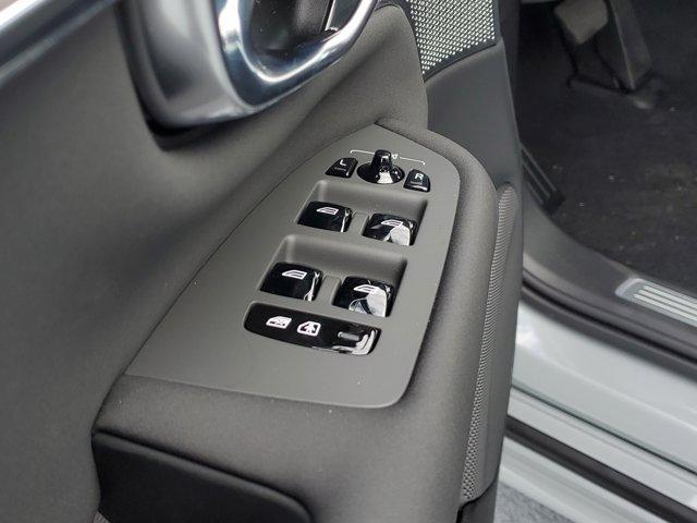 new 2025 Volvo XC90 car, priced at $78,396