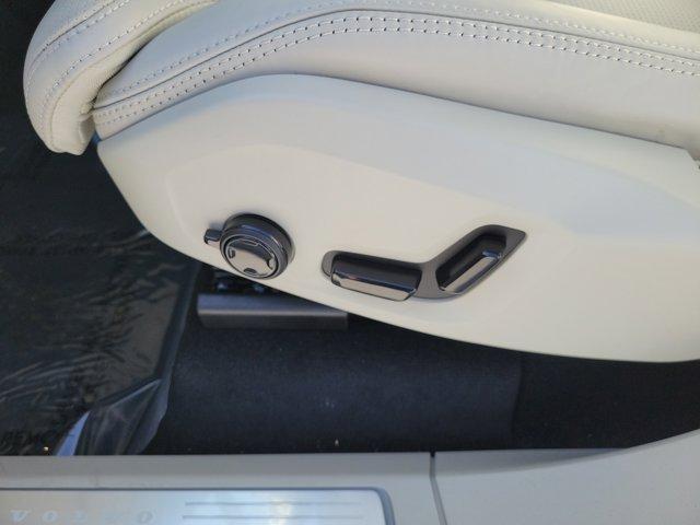 new 2026 Volvo XC90 car, priced at $72,639