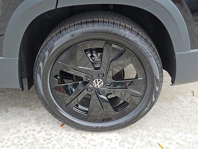 new 2025 Volkswagen Taos car, priced at $25,759