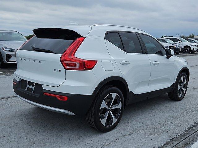 new 2025 Volvo XC40 car, priced at $47,200