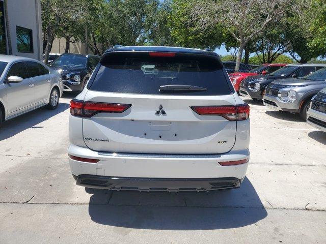 new 2024 Mitsubishi Outlander car, priced at $40,450