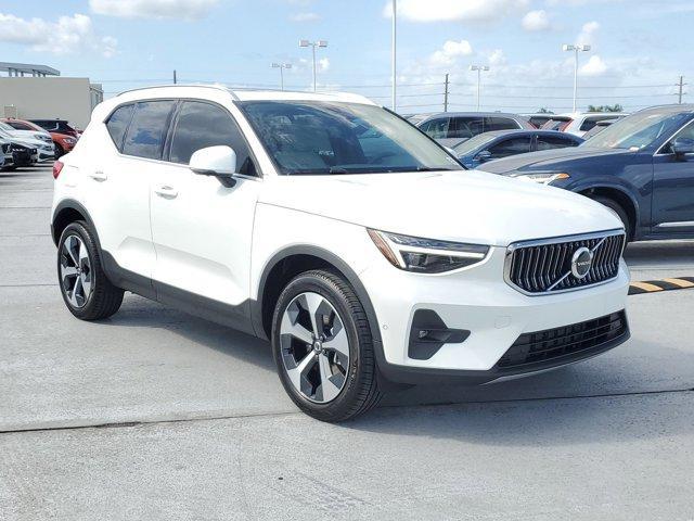 new 2025 Volvo XC40 car, priced at $48,315