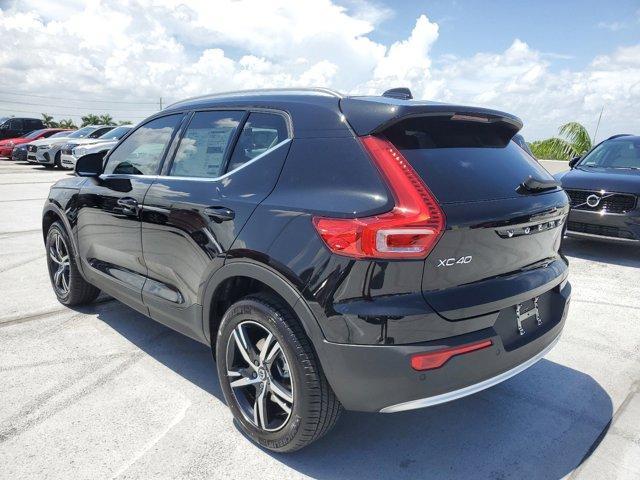 new 2025 Volvo XC40 car, priced at $45,215