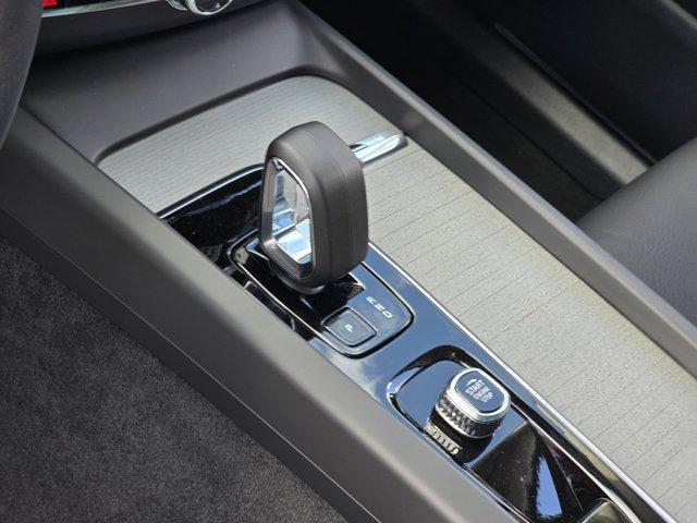 new 2025 Volvo XC60 car, priced at $54,605