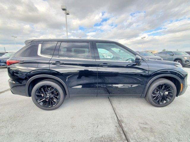 new 2024 Mitsubishi Outlander car, priced at $35,400