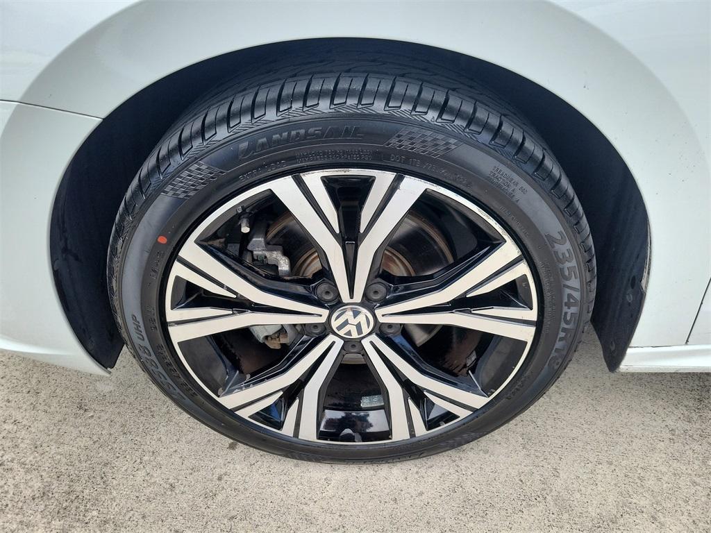 used 2021 Volkswagen Passat car, priced at $15,977
