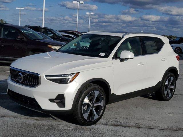 new 2025 Volvo XC40 car, priced at $47,695