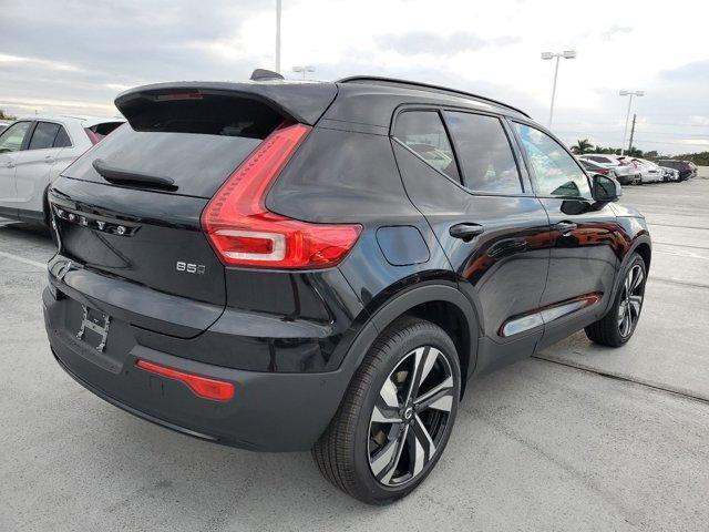 new 2025 Volvo XC40 car, priced at $51,000