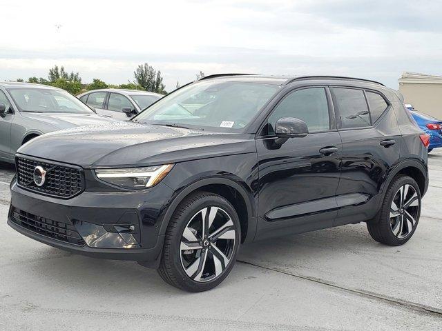 new 2025 Volvo XC40 car, priced at $51,000