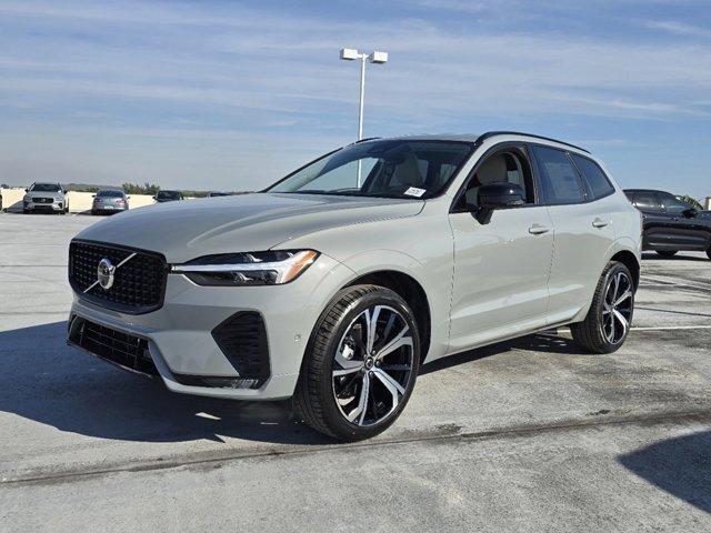 new 2025 Volvo XC60 car, priced at $57,868