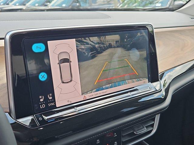 new 2025 Volkswagen Atlas car, priced at $42,789