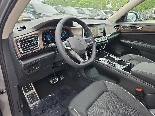 new 2025 Volkswagen Atlas car, priced at $52,472