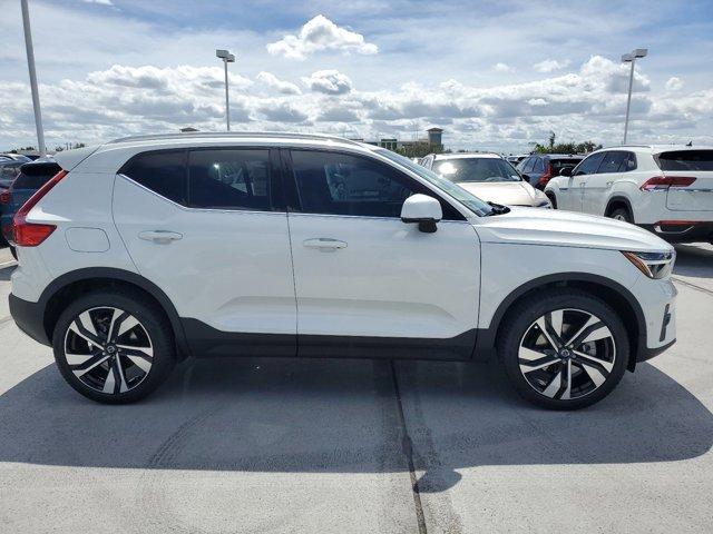 new 2025 Volvo XC40 car, priced at $49,790